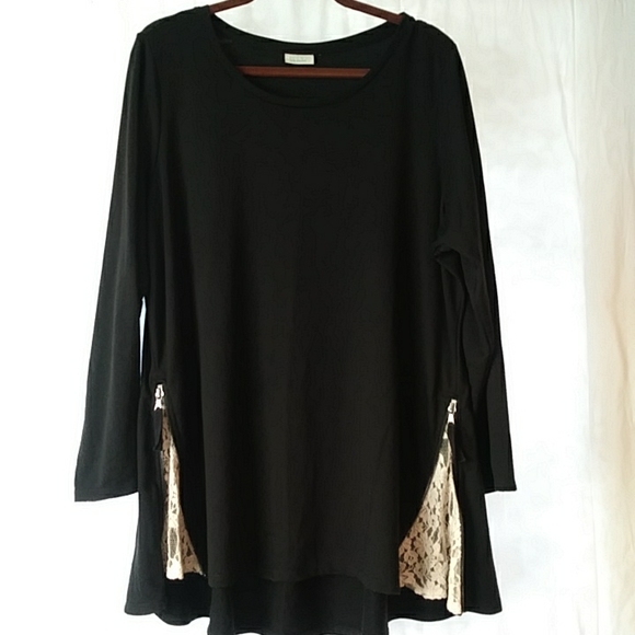 LOGO black long tunic